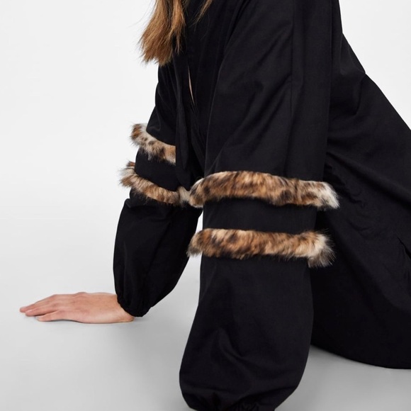 ZARA Poplin Top with Faux Fur Sleeve Detail - Picture 3 of 8